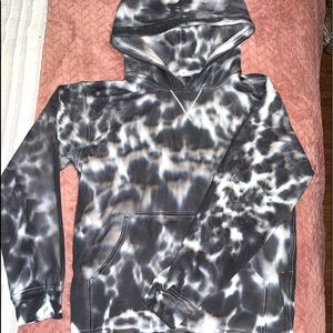 Lululemon sweatshirt size 6